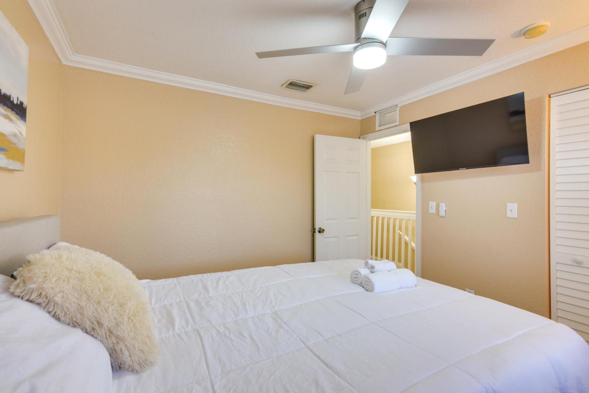 Opa-Locka Townhome, 15 Mi To Miami Beach! Exterior photo