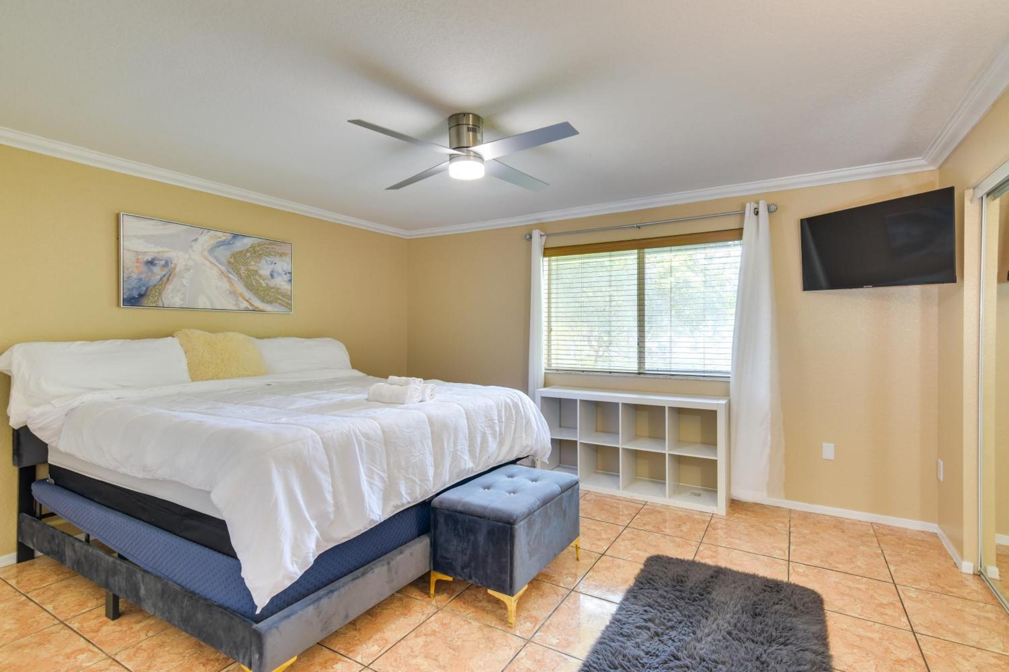 Opa-Locka Townhome, 15 Mi To Miami Beach! Exterior photo