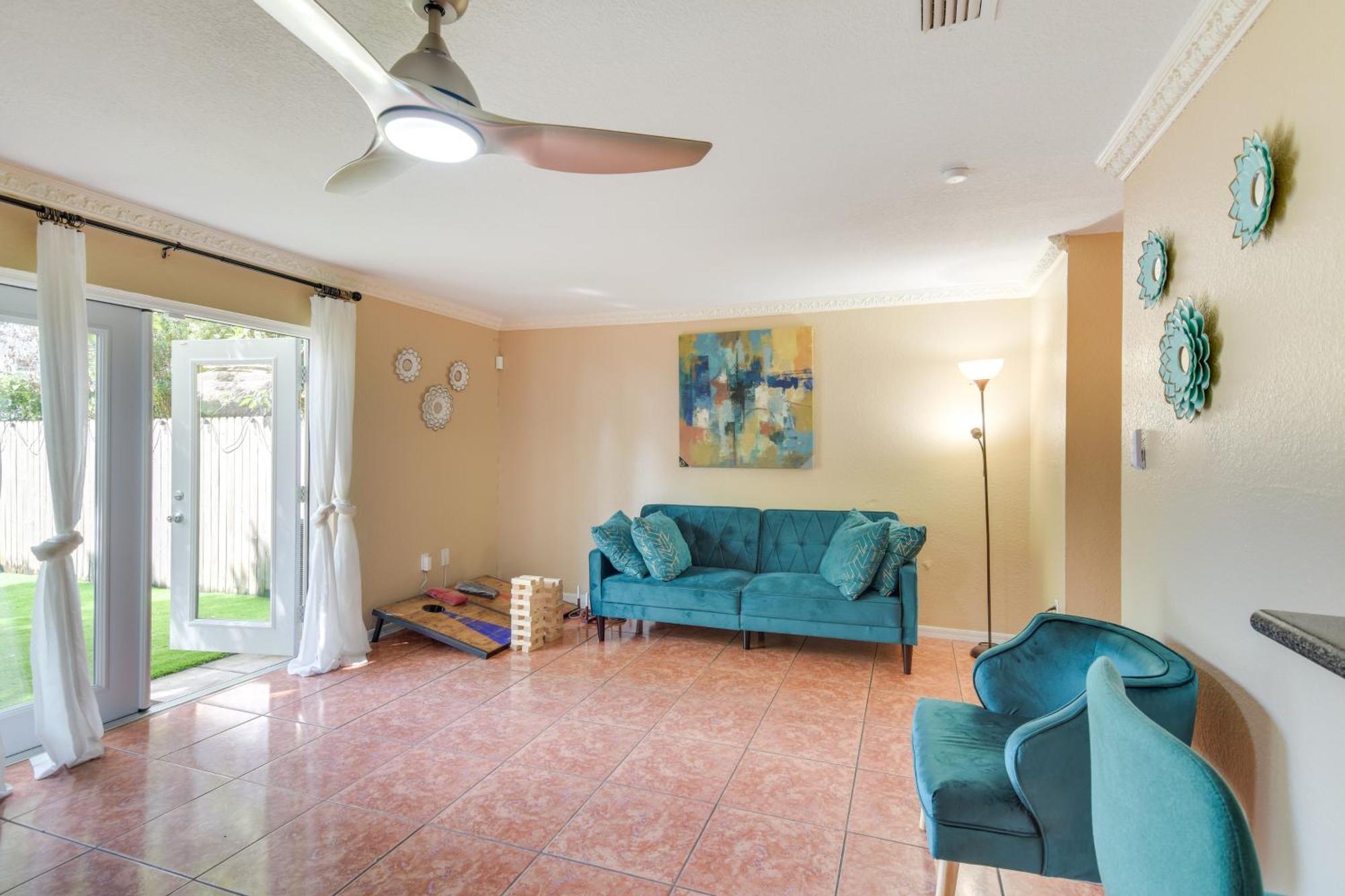 Opa-Locka Townhome, 15 Mi To Miami Beach! Exterior photo